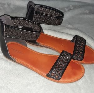 American Eagle Sandals
